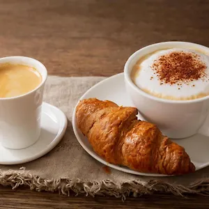  Apartman Corvin Royal - Breakfast Available